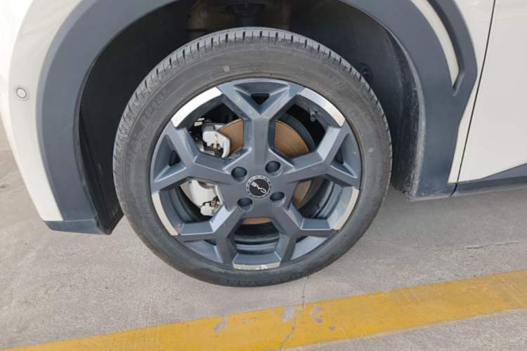 Used BYD Seagull 2025 Smart Drive Version 305 km Freedom Edition Left Front Wheel Hub