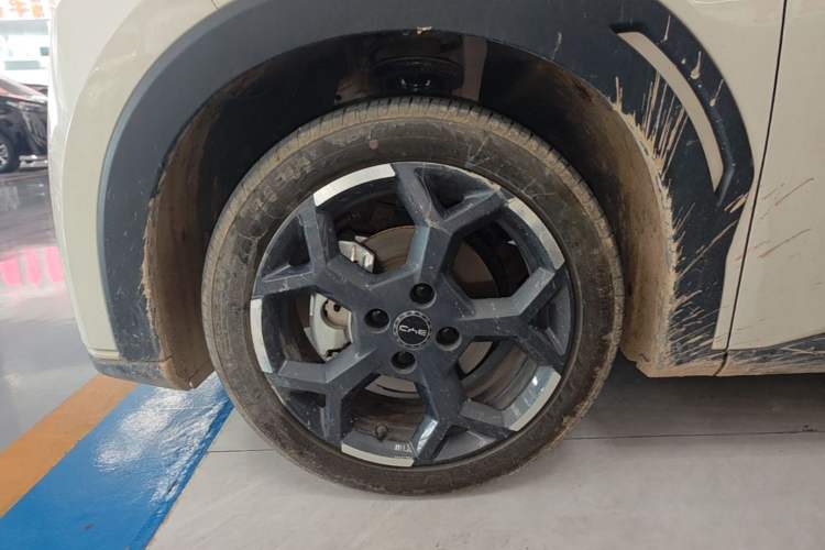 Used BYD Seagull 2025 305 km Free Version Left Front Wheel Hub