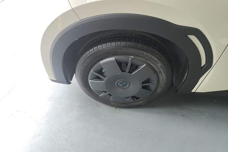 Used BYD Seagull 2025 305km Active Version Left Front Wheel Hub