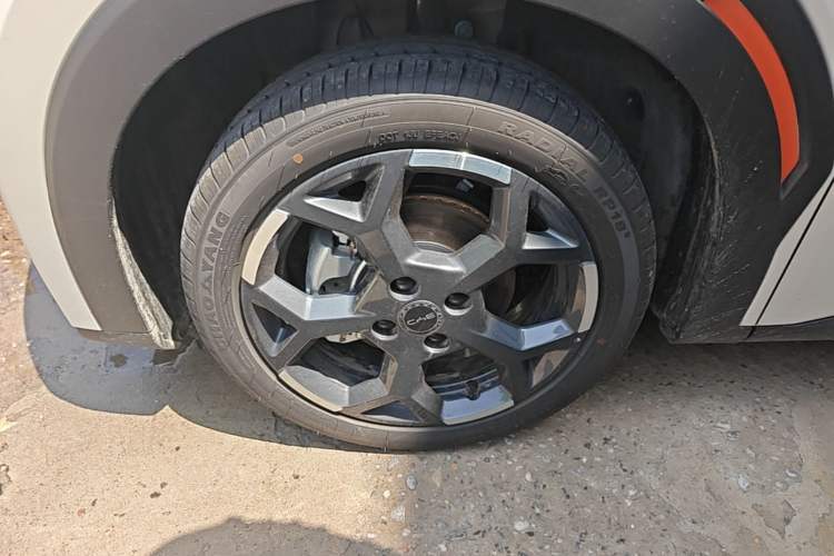 Used BYD Seagull 2025 Model Smart Drive Version 405km Free-Spirited Version Left Front Wheel Hub