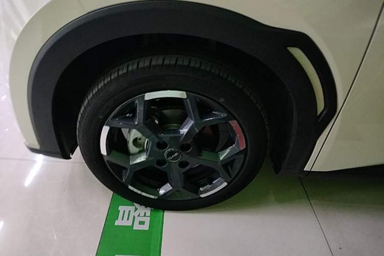 Used BYD Seagull 2025 305 km Free Version Left Front Wheel Hub