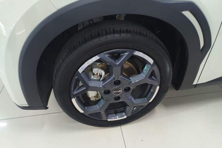 Used BYD Seagull 2025 405 km Flying Edition Left Front Wheel Hub