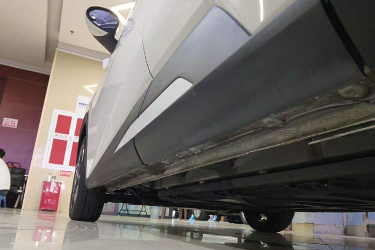 Used BYD Seagull 2025 305 km Free Version Left Side Sill