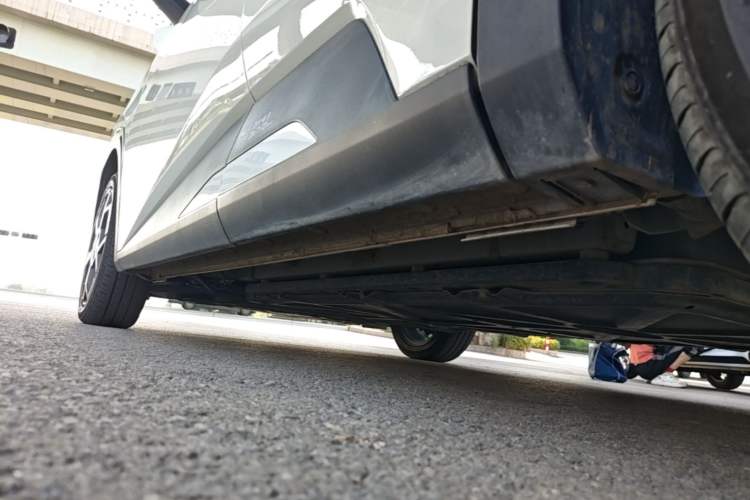 Used BYD Seagull 2025 305 km Free Version Left Side Sill