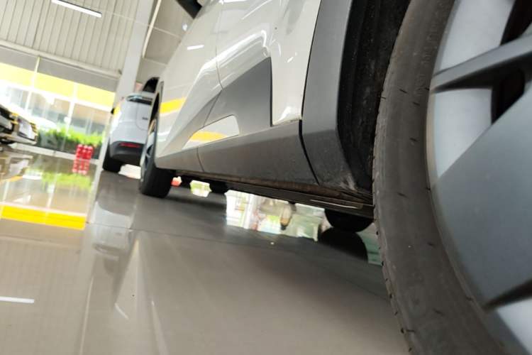 Used BYD Seagull 2025 305km Active Version Left Side Sill