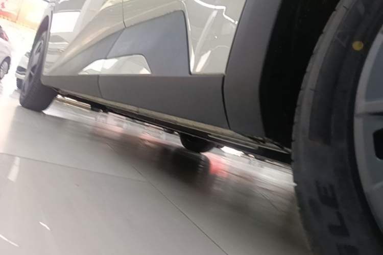 Used BYD Seagull 2025 305km Active Version Left Side Sill