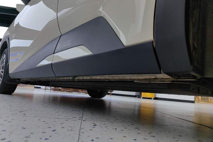 Used BYD Seagull 2025 305km Active Version Left Side Sill