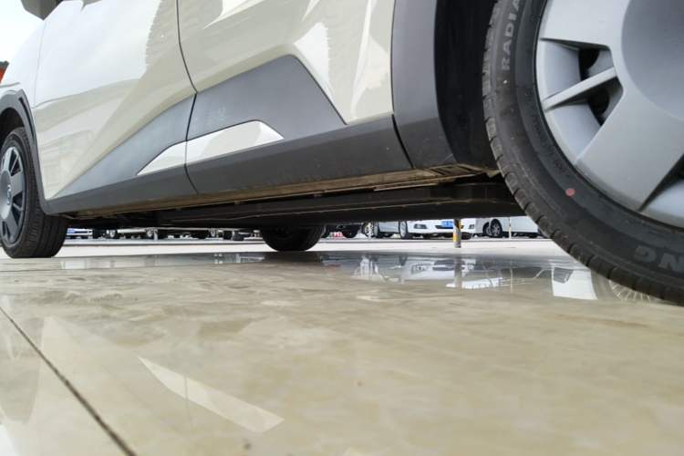 Used BYD Seagull 2025 305km Active Version Left Side Sill