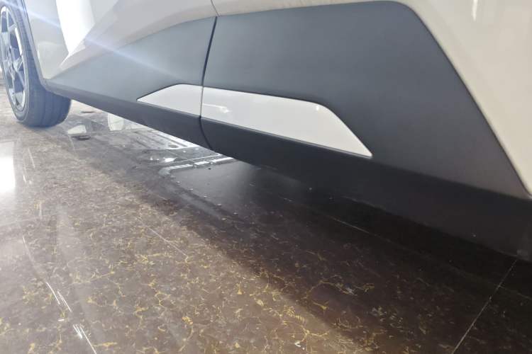 Used BYD Seagull 2025 Smart Drive Version 305 km Freedom Edition Left Side Sill