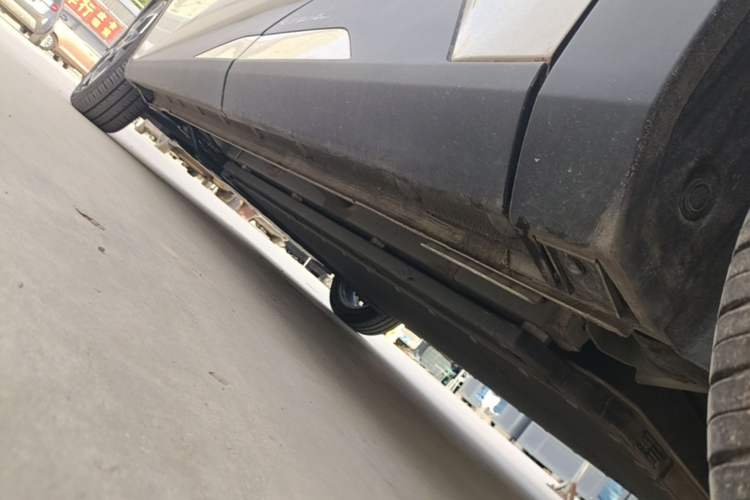 Used BYD Seagull 2025 305 km Free Version Left Side Sill