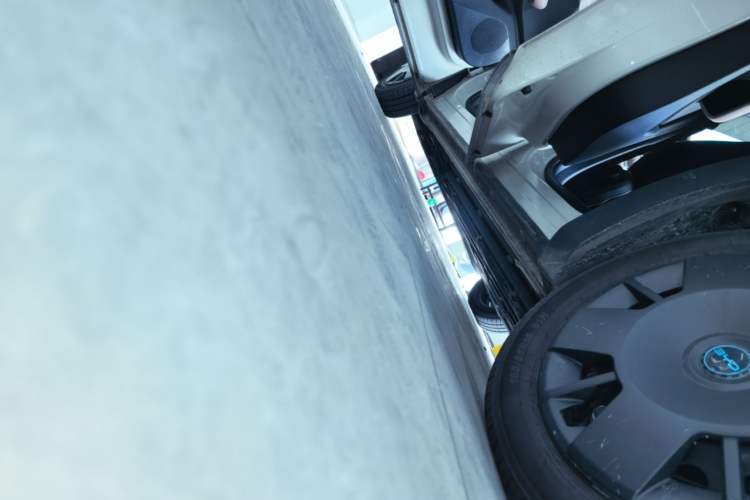 Used BYD Seagull 2025 305km Active Version Left Side Sill