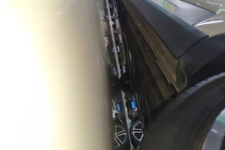 Used BYD Seagull 2025 305 km Free Version Left Side Sill