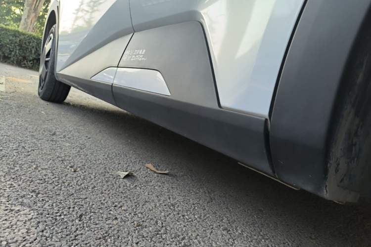 Used BYD Seagull 2025 305km Active Version Left Side Sill