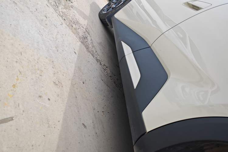 Used BYD Seagull 2025 305 km Free Version Left Side Sill