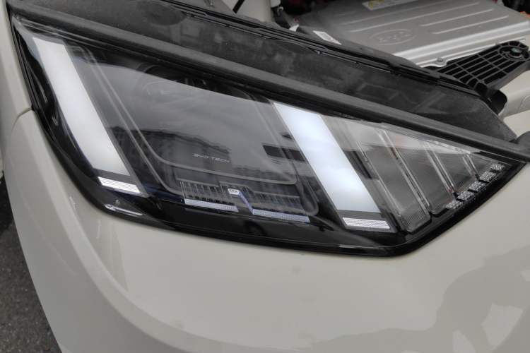 Used BYD Seagull 2025 Smart Drive Version 305 km Freedom Edition Right Front Headlight
