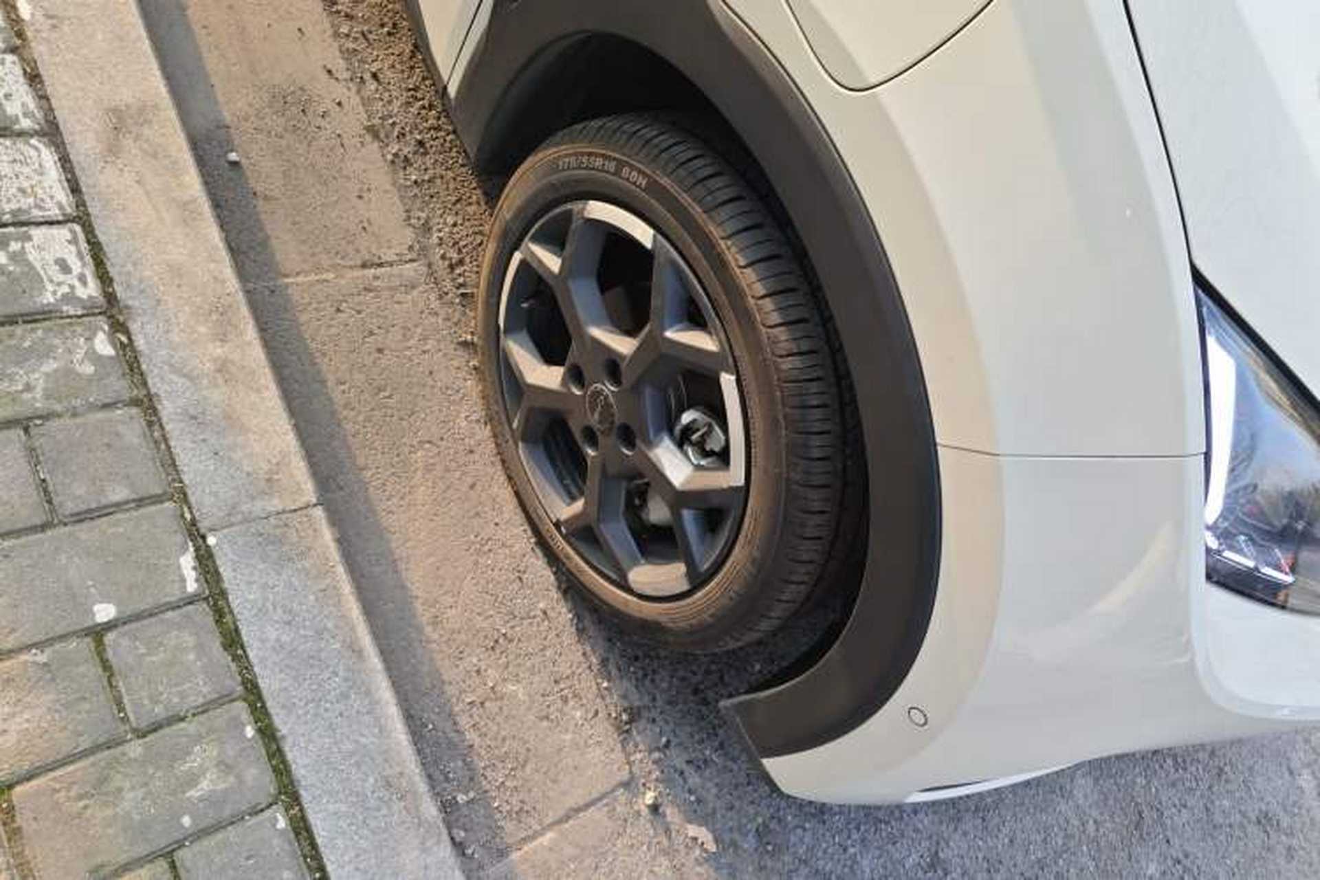 Used BYD Seagull 2025 Smart Drive Version 305 km Freedom Edition Right Front Wheel Hub