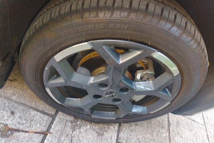 Used BYD Seagull 2025 405 km Flying Edition Right Front Wheel Hub