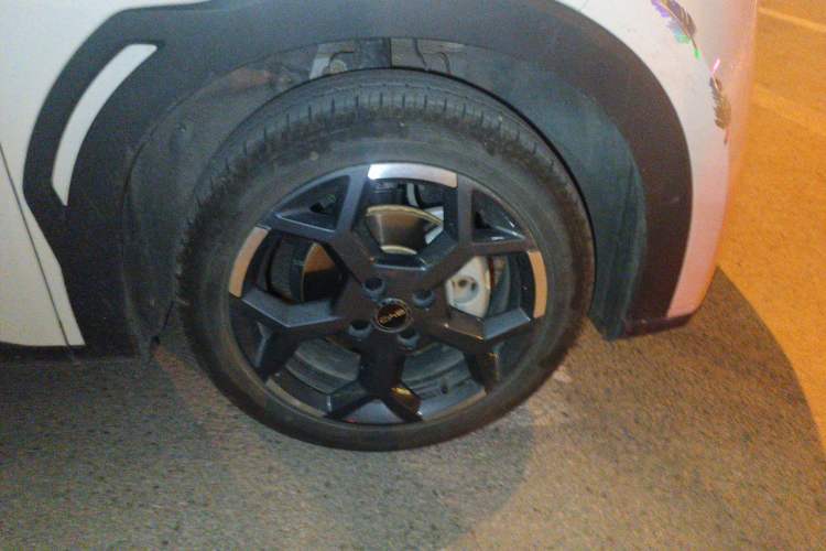 Used BYD Seagull 2025 305 km Free Version Right Front Wheel Hub