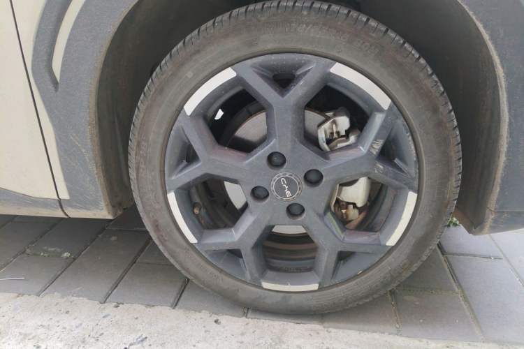 Used BYD Seagull 2025 305 km Free Version Right Front Wheel Hub