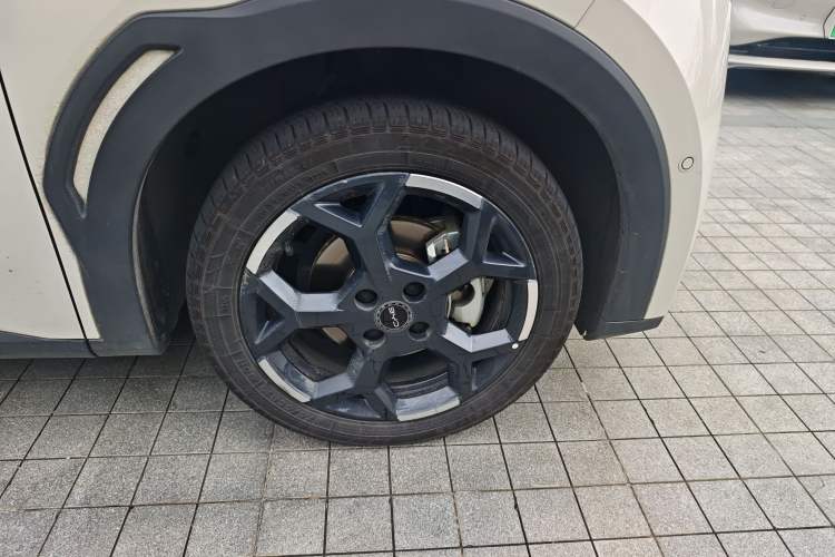 Used BYD Seagull 2025 Intelligent Driving Version 405 km Flying Edition Right Front Wheel Hub