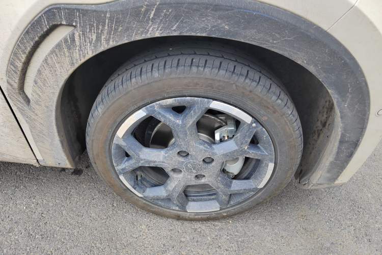 Used BYD Seagull 2025 Smart Drive Version 305 km Freedom Edition Right Front Wheel Hub