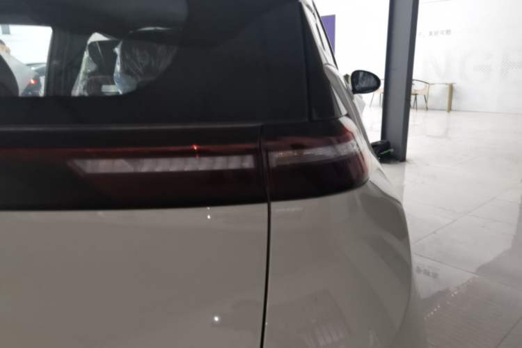 Used BYD Seagull 2025 Intelligent Driving Version 305 km Dynamic Edition Right Rear Taillight