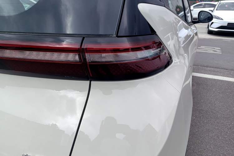 Used BYD Seagull 2025 Intelligent Driving Version 305 km Dynamic Edition Right Rear Taillight