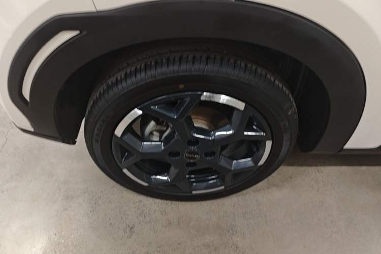Used BYD Seagull 2025 305 km Free Version Right Rear Wheel Hub