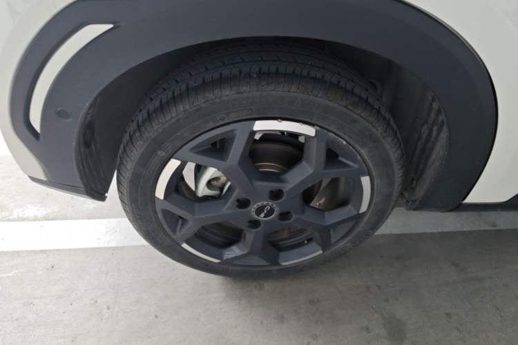 Used BYD Seagull 2025 Smart Drive Version 305 km Freedom Edition Right Rear Wheel Hub