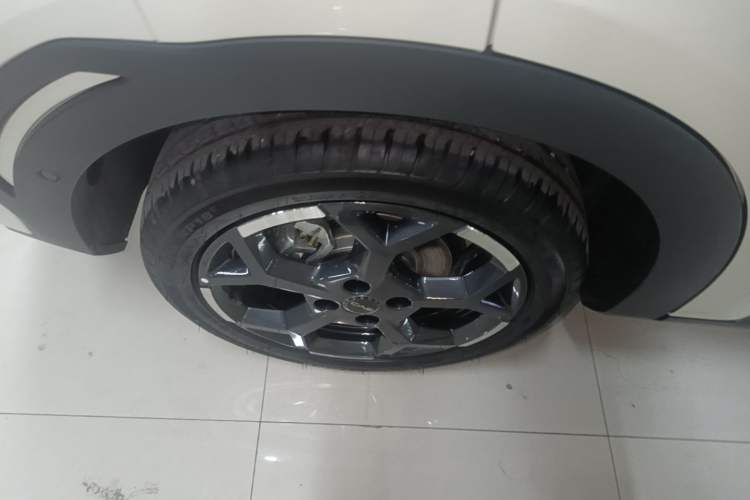 Used BYD Seagull 2025 Smart Drive Version 305 km Freedom Edition Right Rear Wheel Hub