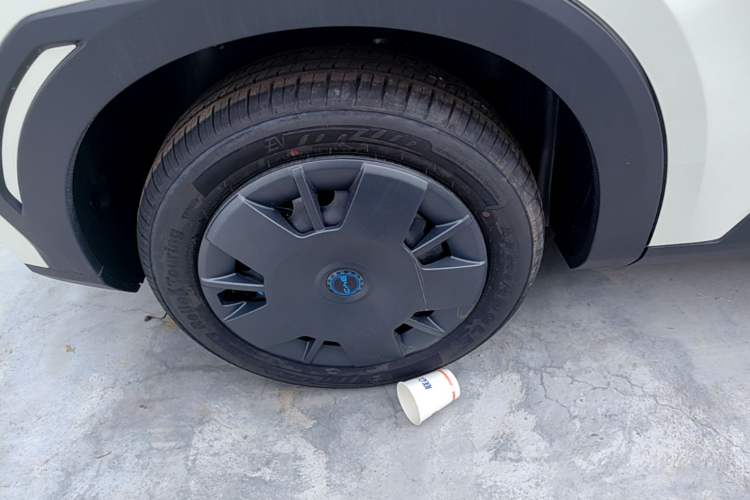 Used BYD Seagull 2025 Intelligent Driving Version 305 km Dynamic Edition Right Rear Wheel Hub