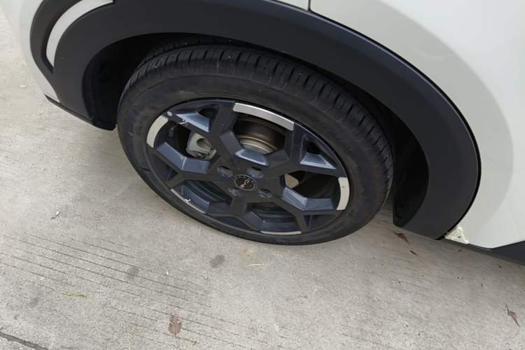 Used BYD Seagull 2025 405 km Flying Edition Right Rear Wheel Hub