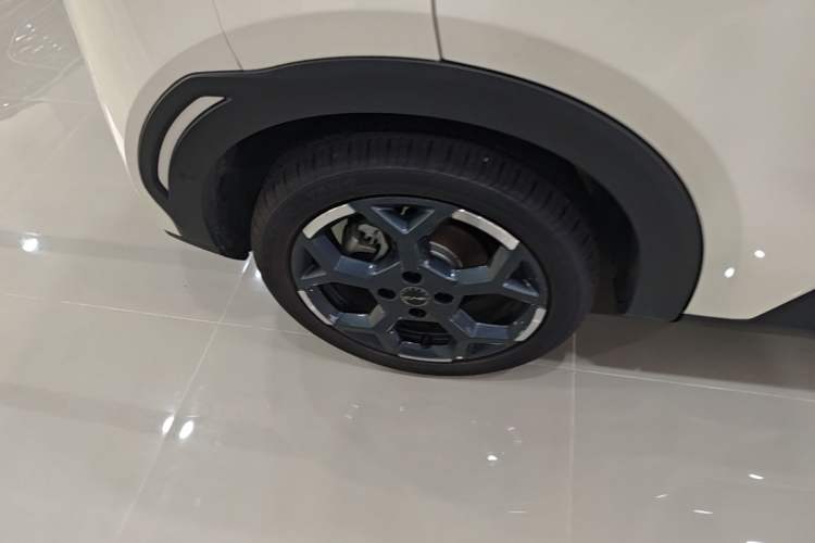 Used BYD Seagull 2025 Smart Drive Version 305 km Freedom Edition Right Rear Wheel Hub