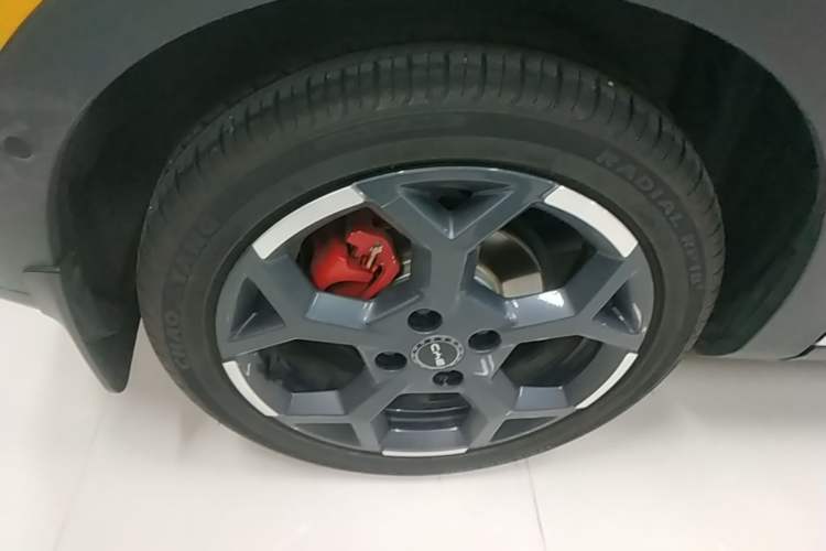 Used BYD Seagull 2025 Smart Drive Version 305 km Freedom Edition Right Rear Wheel Hub