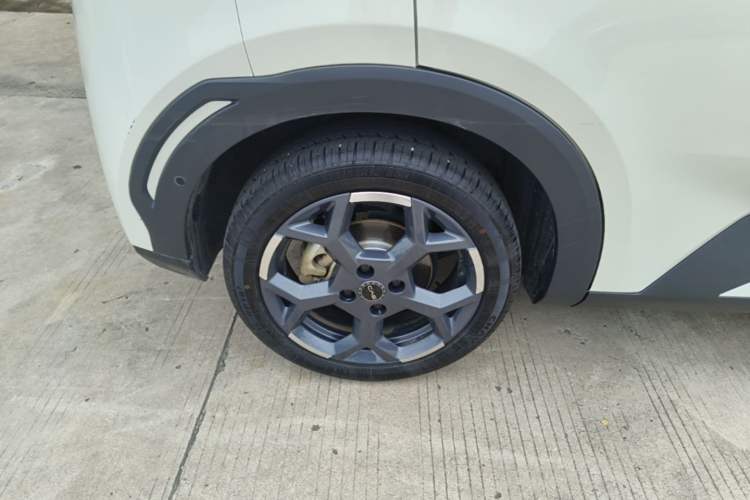 Used BYD Seagull 2025 Smart Drive Version 305 km Freedom Edition Right Rear Wheel Hub