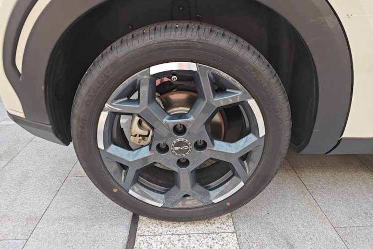 Used BYD Seagull 2025 305 km Free Version Right Rear Wheel Hub