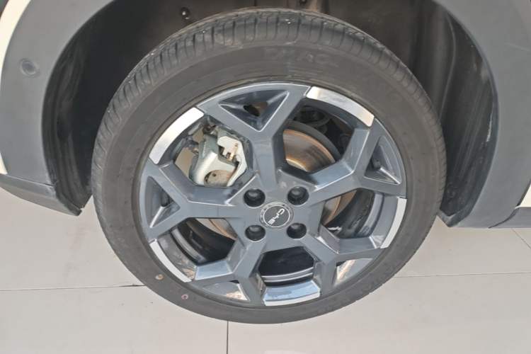 Used BYD Seagull 2025 Smart Drive Version 305 km Freedom Edition Right Rear Wheel Hub