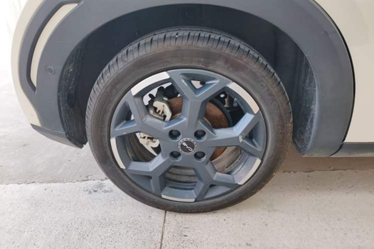 Used BYD Seagull 2025 Smart Drive Version 305 km Freedom Edition Right Rear Wheel Hub