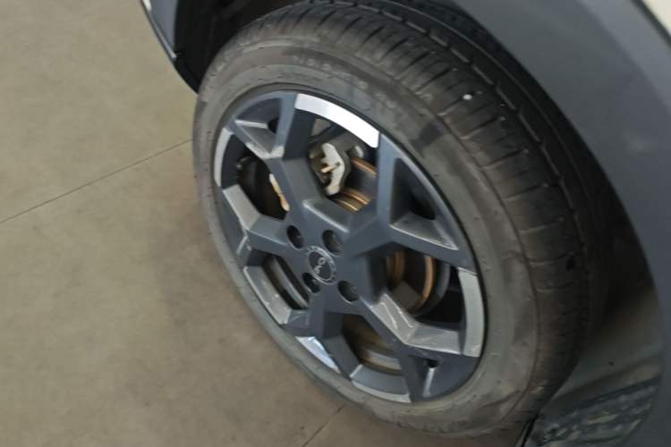 Used BYD Seagull 2025 305 km Free Version Right Rear Wheel Hub