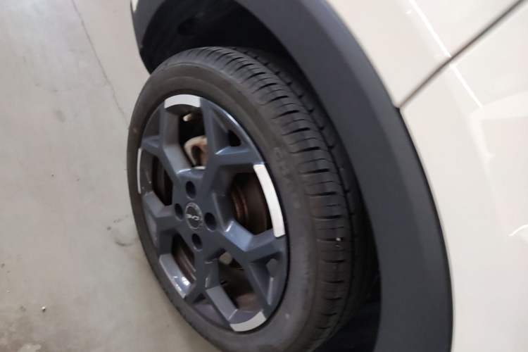 Used BYD Seagull 2025 305 km Free Version Right Rear Wheel Hub