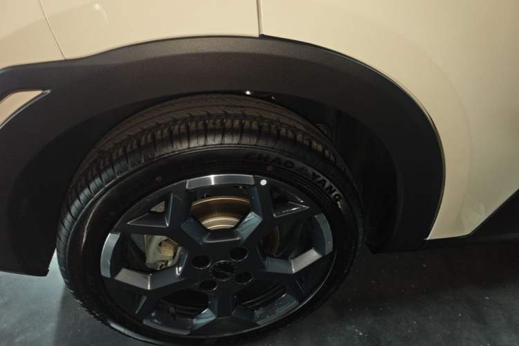 Used BYD Seagull 2025 Smart Drive Version 305 km Freedom Edition Right Rear Wheel Hub