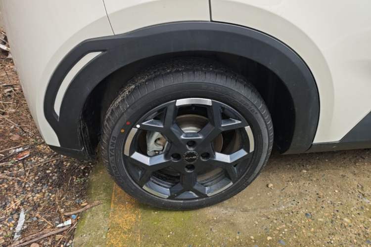 Used BYD Seagull 2025 Model Smart Drive Version 405km Free-Spirited Version Right Rear Wheel Hub