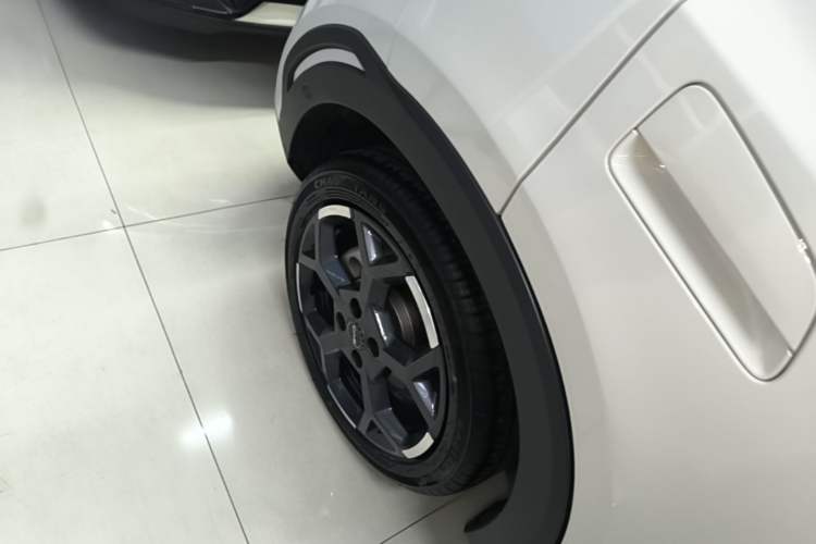 Used BYD Seagull 2025 Intelligent Driving Version 405 km Flying Edition Right Rear Wheel Hub