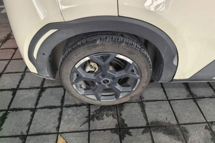 Used BYD Seagull 2025 Smart Drive Version 305 km Freedom Edition Right Rear Wheel Hub