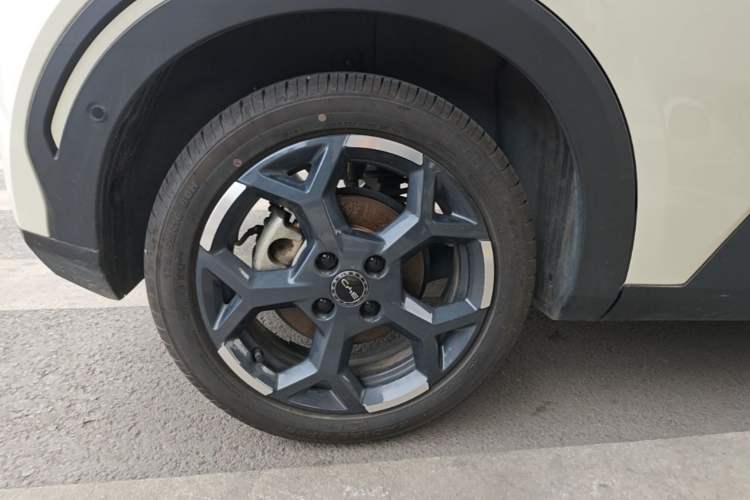 Used BYD Seagull 2025 Smart Drive Version 305 km Freedom Edition Right Rear Wheel Hub