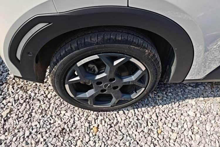Used BYD Seagull 2025 Intelligent Driving Version 405 km Flying Edition Right Rear Wheel Hub