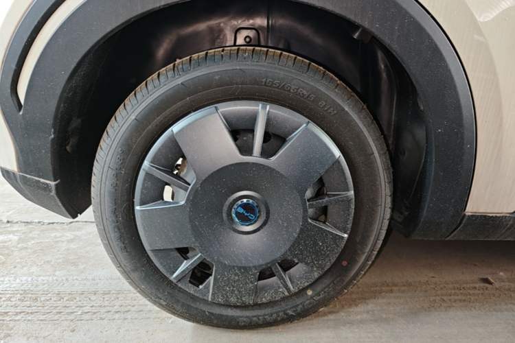 Used BYD Seagull 2025 Intelligent Driving Version 305 km Dynamic Edition Right Rear Wheel Hub