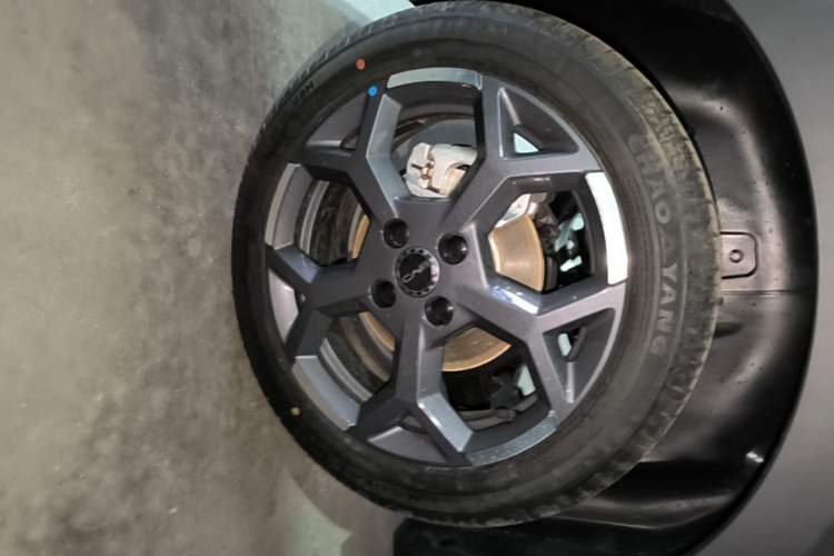 Used BYD Seagull 2025 Smart Drive Version 305 km Freedom Edition Right Rear Wheel Hub