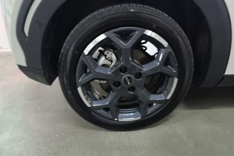 Used BYD Seagull 2025 Smart Drive Version 305 km Freedom Edition Right Rear Wheel Hub