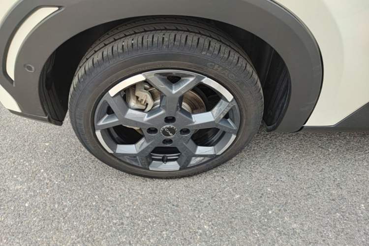 Used BYD Seagull 2025 Smart Drive Version 305 km Freedom Edition Right Rear Wheel Hub